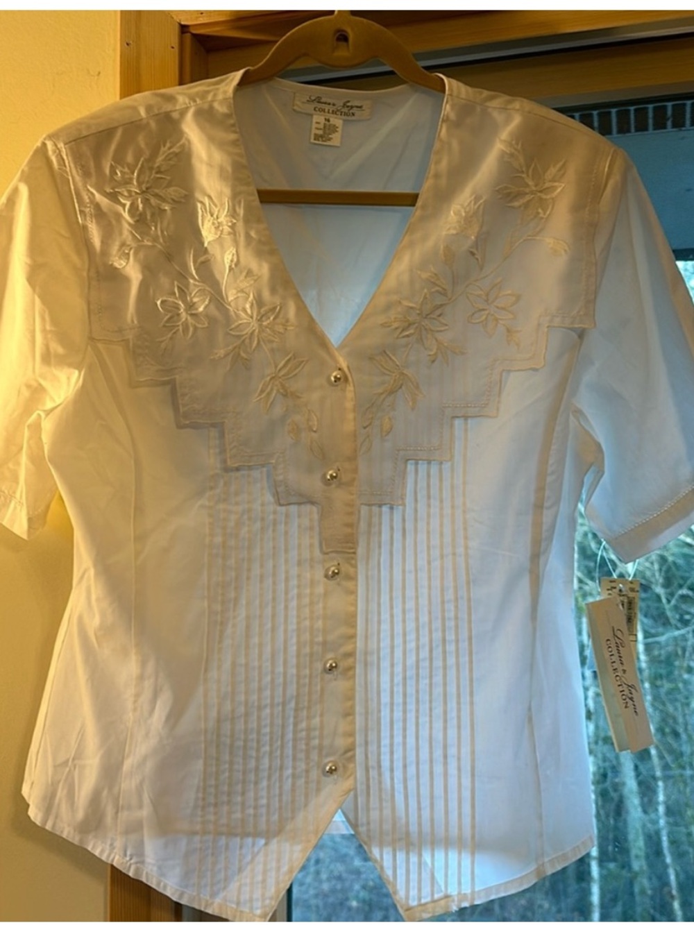 Laura & Jayne Collection embroidered blouse with pin tuck detailing in front